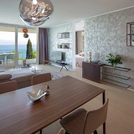 Deluxe With Swimming Pool Abbazia
