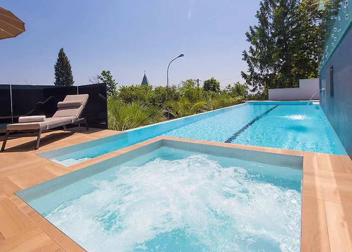 Deluxe With Swimming Pool Διαμέρισμα Οπατία