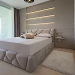 Apartmán Deluxe With Swimming Pool