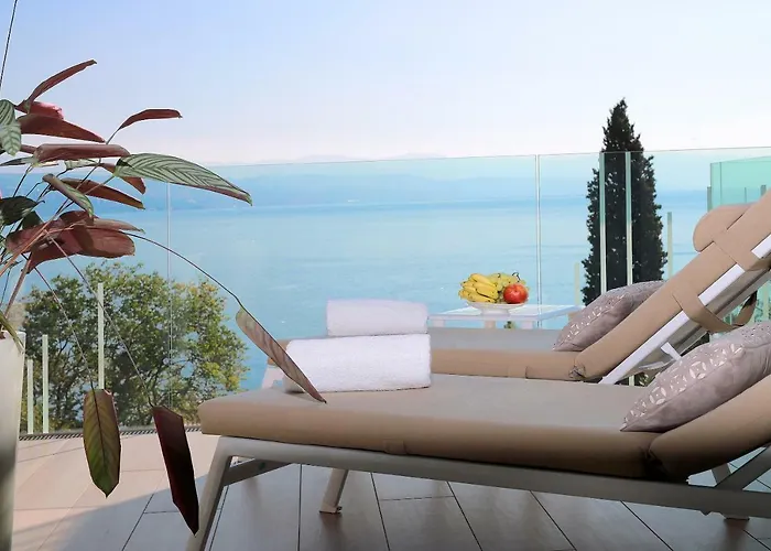 Deluxe With Swimming Pool * אופטיה