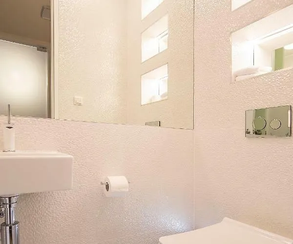 Deluxe With Swimming Pool *